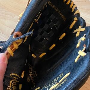 Rawlings Black and Gold Baseball Glove